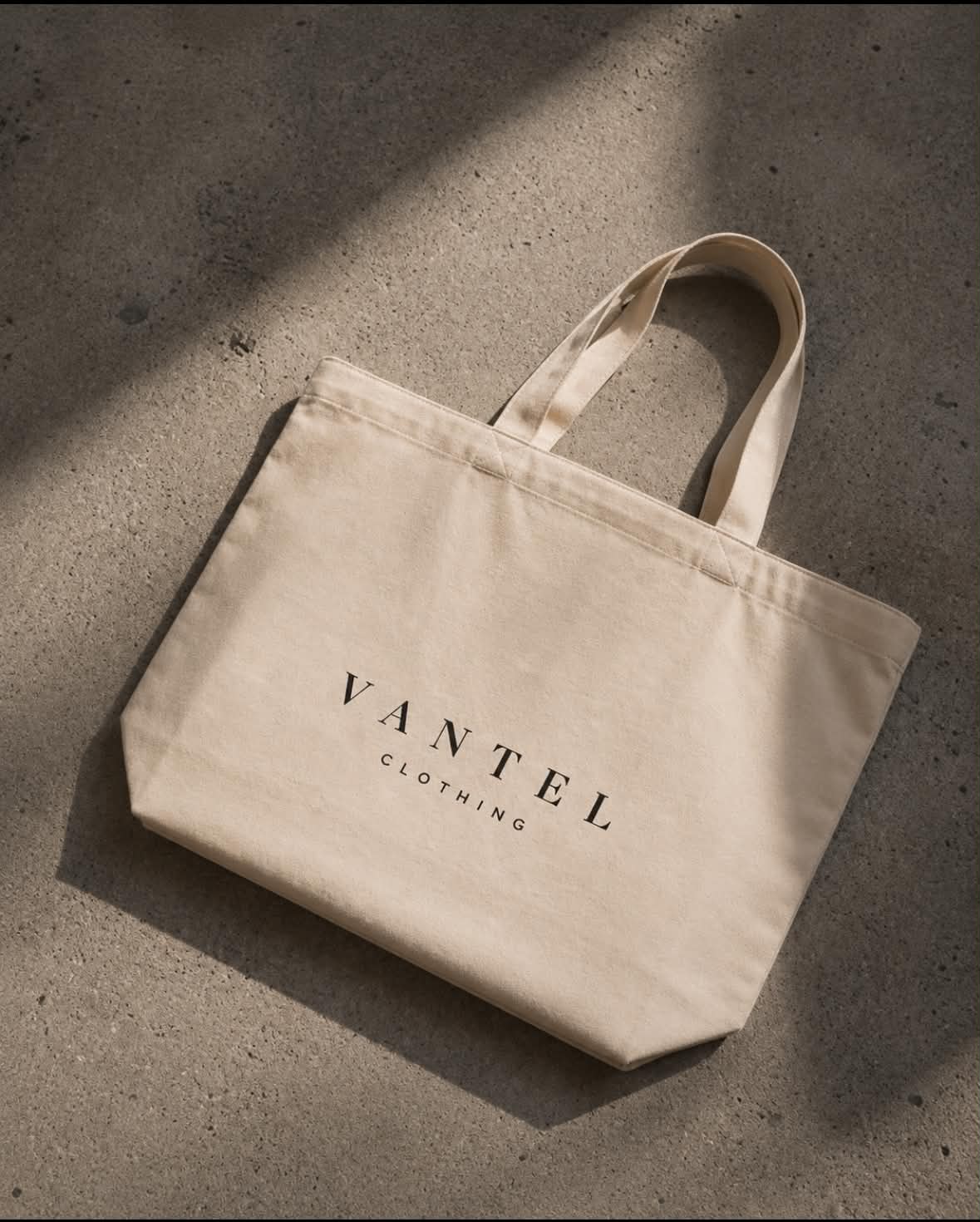 VANTEL Essential Tote